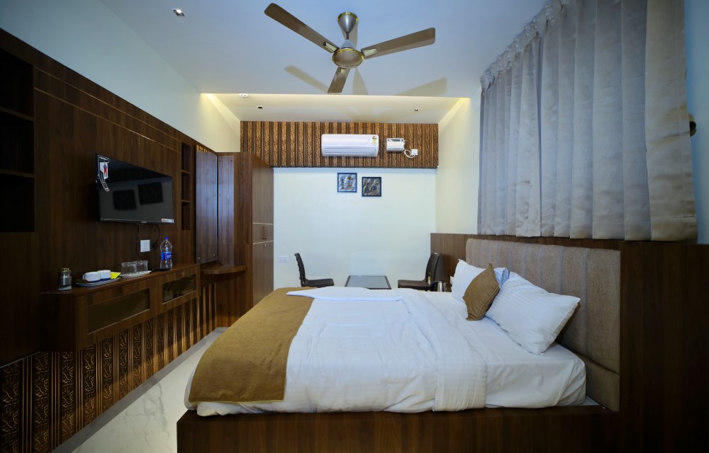 Affordable Standard AC Room in Dindigul