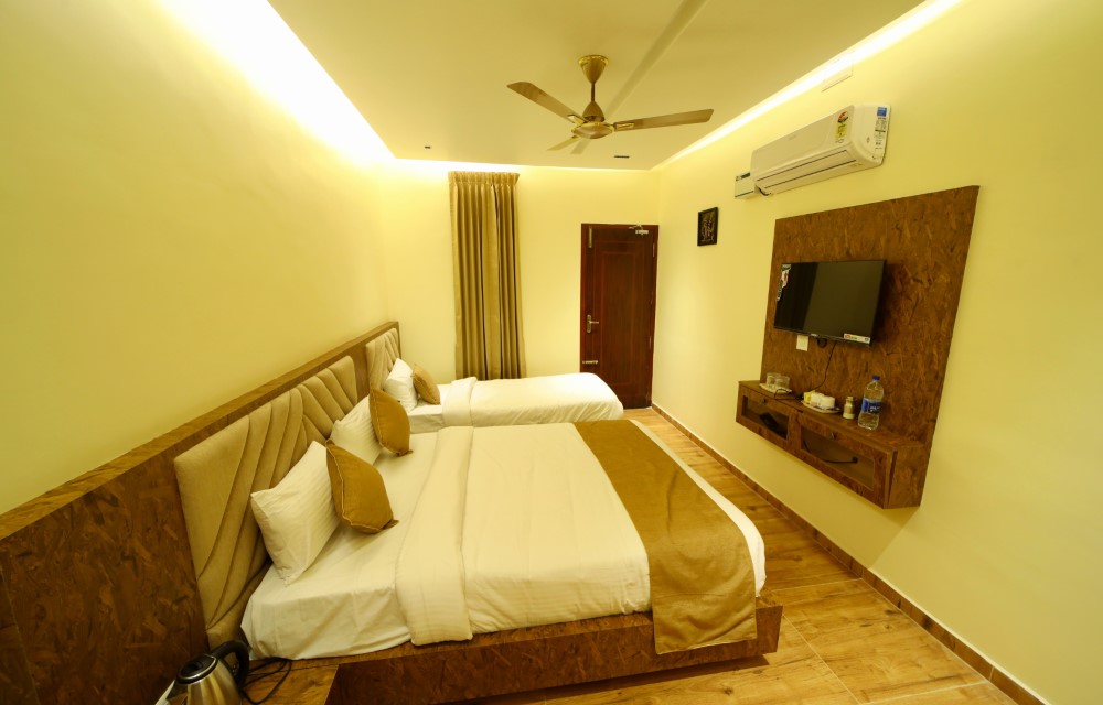 Luxury Deluxe AC Room in Dindigul